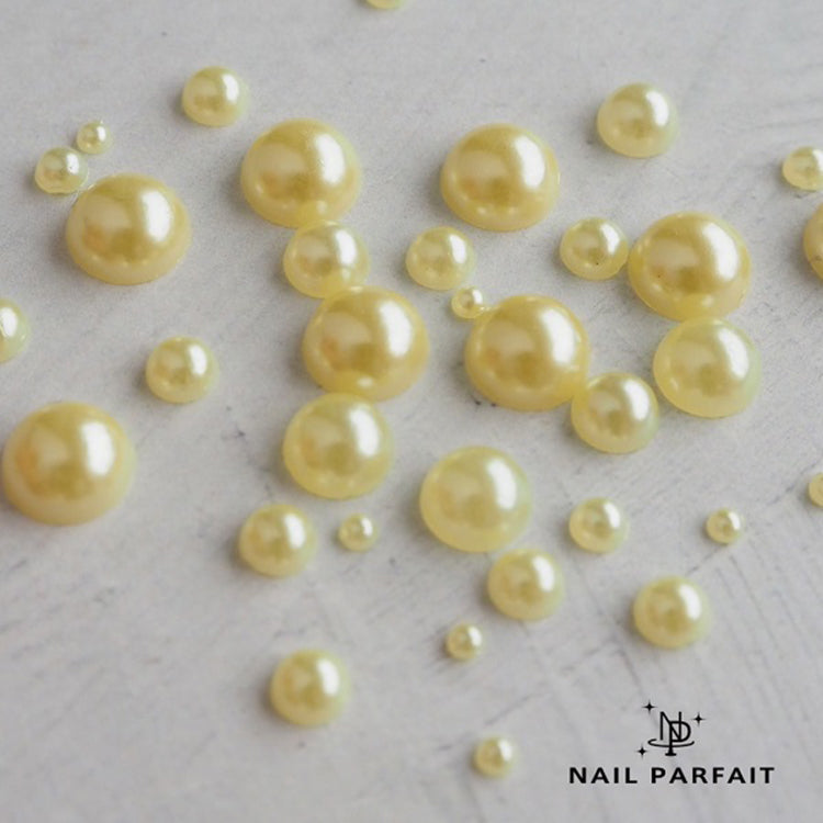 Nail Parfait Yellow Pearls
